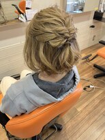 エミュ(emu)&nbsp;ショート×ハーフアップ