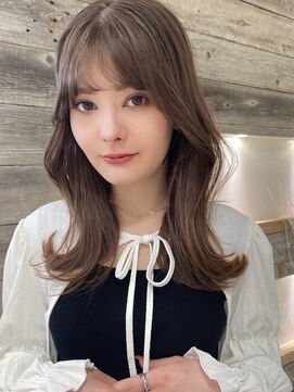 アイヴィ 表参道(IVY) フェイスレイヤーくびれミディアム【肥田亜沙美】