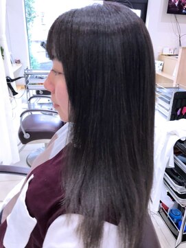 メタ(META) グレージュカラーで暗めの透明感ヘアー☆