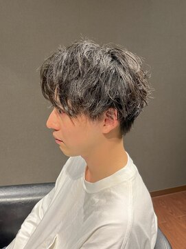 ビーダンディー(Bee dandy) ビジネスツーブロック ナチュラルパーマ センターパート