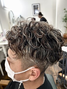 アークス(Ark'ss) 3Dデザインカラーパーマ