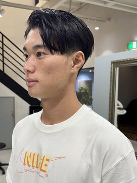 ウクラ バイ レシッド 池袋(uchla by rcid) ジャックスタイル★サイドパートコンマヘアアップバング刈り上げ