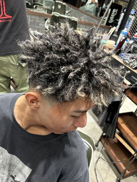 スリーセント 栄(3/cent) スパイキーアフロ