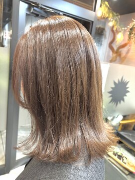 リノナ(Linona) ロングショートワンカールパーマカーキグレージュ前髪錦糸町