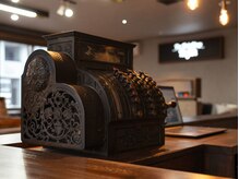 ザヘアーショップ ロジック(The Hair Shop Rojik)の雰囲気（アンティークな雰囲気）