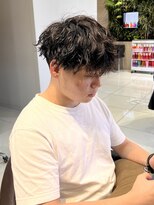 ダブルアール(RR MEN'S SALON)&nbsp;MEN’S/リバースセンターパート/ニュアンスパーマ/由比ヶ浜