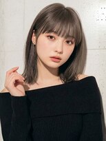 ミツバ(3tuba)&nbsp;アッシュグレー 顔周りカット 20代30代 髪質改善カラー