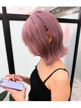 ジゼル 栄 矢場町(Giselle) RENYA 切りっぱなしボブ モーヴピンク ハイトーンカラー