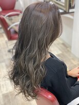 ヘアーサロン イルア 北越谷(hair salon I'LUNA)&nbsp;極細ハイライトグレー