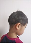 元気な男の子にぴったりなおしゃれ刈りあげ