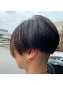 刈り上げマッシュメルトカラーワックスなしストレートショート