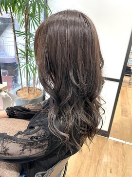 リアントウキョウ(Lian.Tokyo) 暗めベージュカラーセミロングスタイル