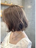 ベージュ ボブ