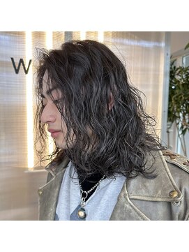 ウィールールピヴォクロス(WE RULE pivot cross) メンズロング　波巻きパーマ