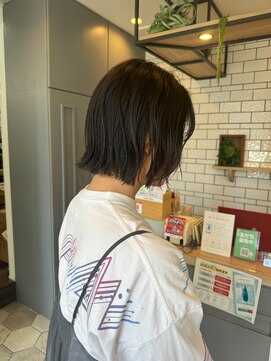 セレイン(serein) パーマ生かしたバッサリボブ