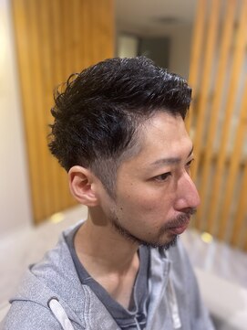 エナス(e'nas) ツーブロックショートスタイル