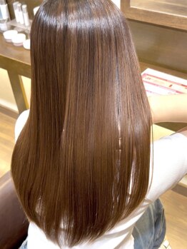 アグリーワンコスメティックスルーム(AGREE One Cosmetics Room)の写真/まっすぐ過ぎない自然なストレートが叶うAGREEの縮毛矯正！ダメージレスで硬くならず柔らかな質感に＊