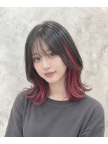 エニル 春日部店(enil)&nbsp;◎外ハネミディアムレイヤー×インナーカラーピンク◎
