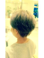 モンジュ ヘアー アートアンドクリエーション(Monjue Hair ART&Creation) プラチナシルバー
