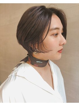 ニール(Neelu) 上品な大人のおしゃれハンサムショート