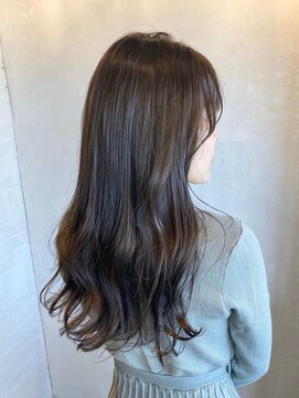 ベルビアンカ(Belle BIANCA) Belle BIANCA うるツヤロング/イルミナカラー /ゆる巻　by.亀山