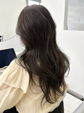 ヒン(HIN) 透明感ダークベージュ