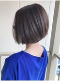 前下がりショートボブ　丸みボブ　ラベンダーグレージュ