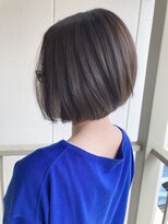 ロカ(roka)&nbsp;前下がりショートボブ　丸みボブ　ラベンダーグレージュ