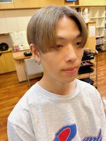 かっとはうすウィズ(With）&nbsp;メンズのセンターパートをハイトーンで！！