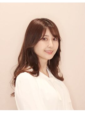 アンベリールフルー(EMBELLIR fleur) 大人のカールスタイル