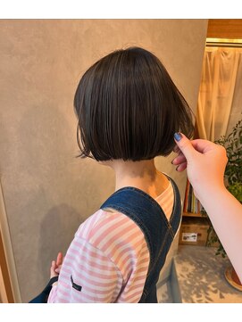 ムク 甲府(muku.) ボブ/ミニボブ/透明感カラー/オリーブ