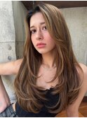 ハイライトカラーミルクティーベージュレイヤーカット