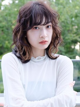 ラレイ ハラジュク(Lalei harajuku) 原宿ウルフカットスパイラルパーマニュアンスパーマ10代20代30代