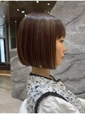 表参道酸性ストレートパーマ艶髪ショート梅雨対策グレージュ40代
