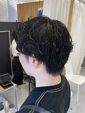 ネオリーブウリ 二子玉川店(Neolive uri) サーフカール刈り上げセンターパートリバースセンターパート