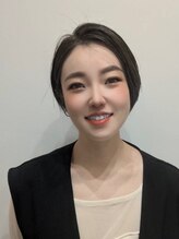 ロエネ(LOENE)&nbsp;佐々木 あかり