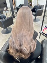 ウィリーベル 沖縄(WILLIE BELLE)&nbsp;ミルクティベージュ/韓国風ゆる巻き/ツヤ髪/ニュアンスカラー