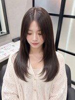 エミュ(Aimu.)&nbsp;艶髪ブラウン×顔まわりレイヤー 韓国風ストレートロング