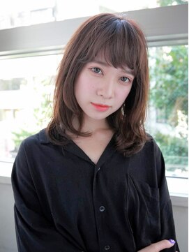 ルティア(Lutia) レイヤースタイル 暗髪 フェミニン★★