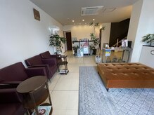 ソレイユ イワタ(SOLEIL IWATA)の雰囲気（緑が沢山の高級感溢れる受付ではレセプションがおもてなし♪）