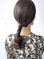 タイトポニーヘアアレンジ　schritt mutsuki