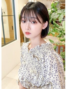 ルエ(rue) 30代40代50代◎ウルフレイヤーカット黒髪前下がりショートボブ