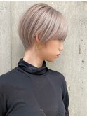 ショートボブミルクティーピンクベージュカラー顔周りレイヤー