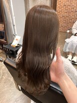 ヴィップルーム(viproom)&nbsp;ツヤ髪スタイルニュアンスカラーショートボブセンターパート