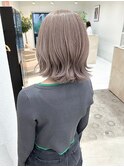 ショートボブ×ブリーチカラーシルバーアッシュ