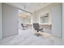 アロッタ 梅田茶屋町(alotta)の雰囲気（親子やカップル、お友達同士でご来店いただくことも可能です。）