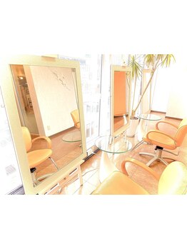 《理美容対応可！》男女それぞれブースあり◎30代～のオシャレ×毎日にフィットするスタイルを提供！[琴似]