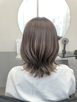 トッカ 茨木(tocca)&nbsp;パーソナルカラーに合わせた大人の艶ブラウン