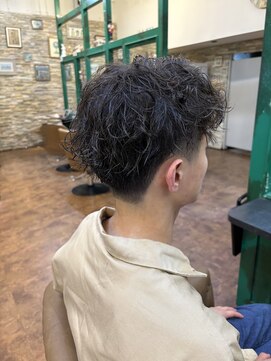 ヘアーラウンジ アンフィ 井土ヶ谷(Hair Lounge Anphi) ツイストスパイラル/メンズパーマ