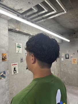 ドアホワイト(door white) スパイキーパーマ